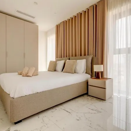 Mercury Tower By Asignatures Aparthotel San Giuliano