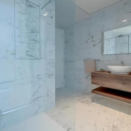 Mercury Tower By Asignatures Aparthotel San Giuliano