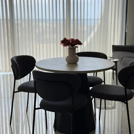 Mercury Tower By Asignatures Aparthotel San Giuliano