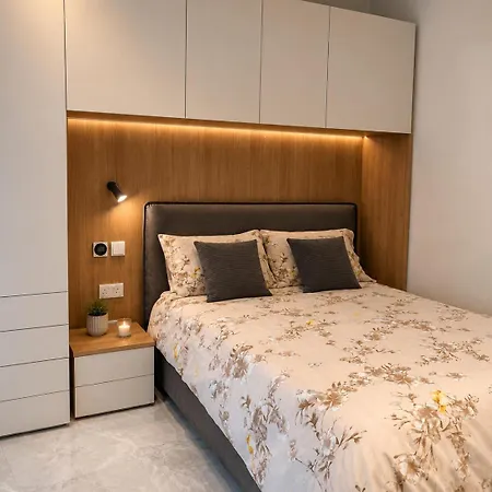 Aparthotel Mercury Tower By Asignatures 4*
